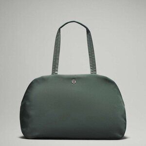 trying to downsize my travel bag collection